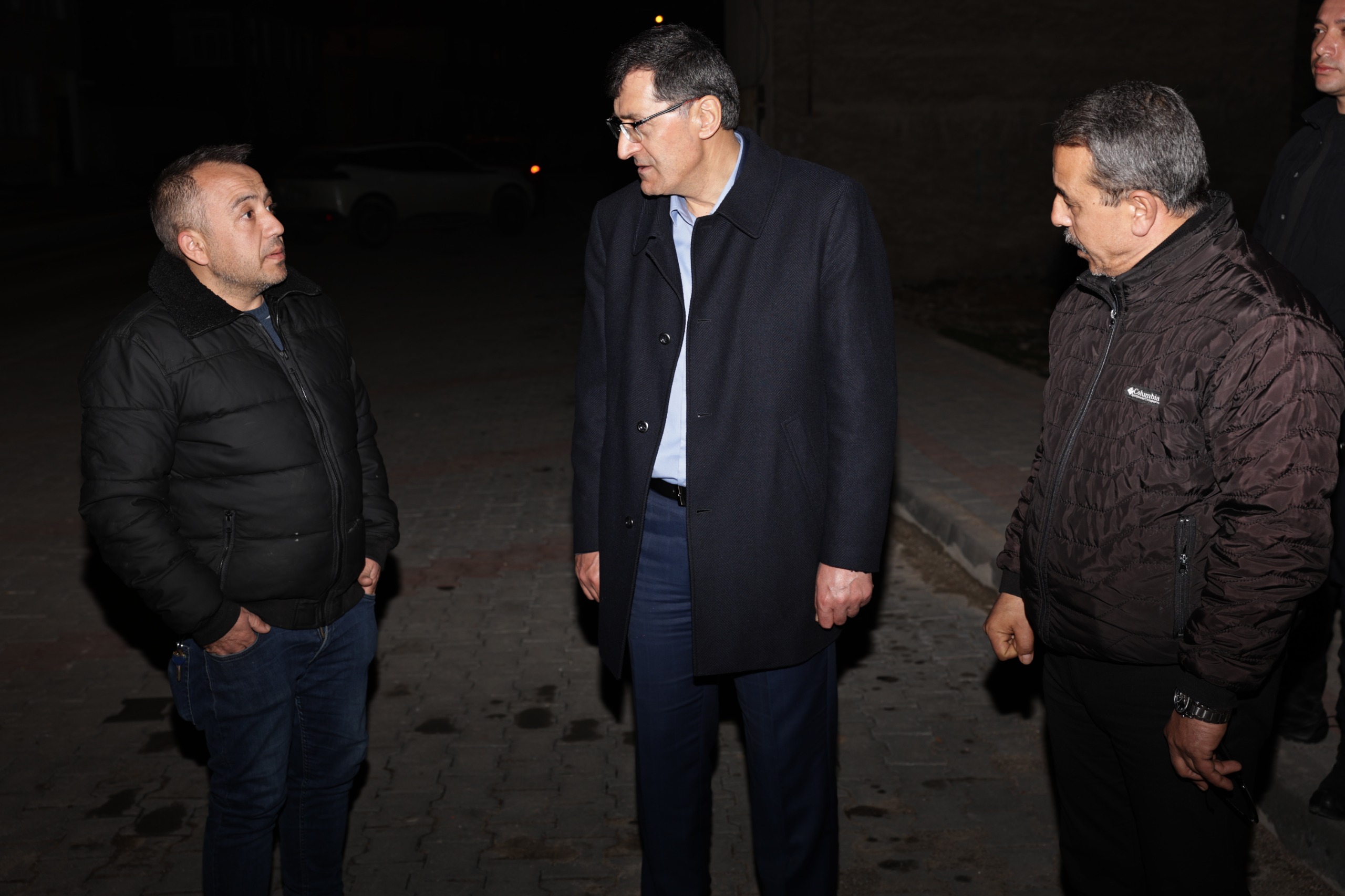 Başkan Kahveci, Muhtarlar Derneği Başkanı Arı ile bir araya geldi