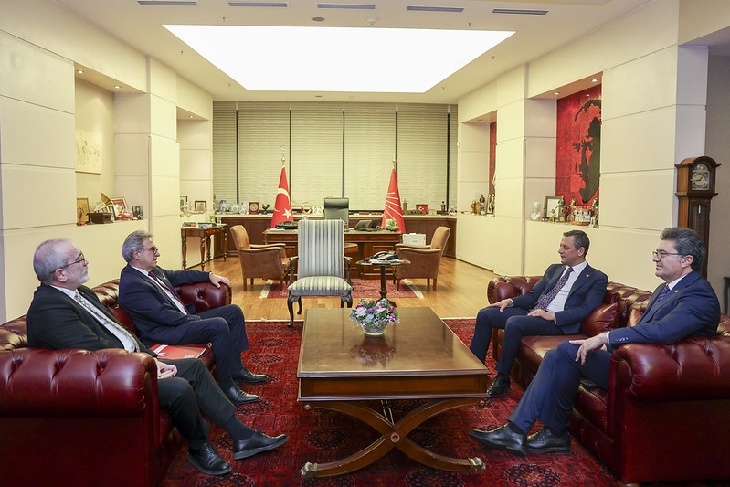 CHP Genel Başkanı Özel, Zafer Partisi Genel Başkan Vekili Şehirlioğlu ile görüştü