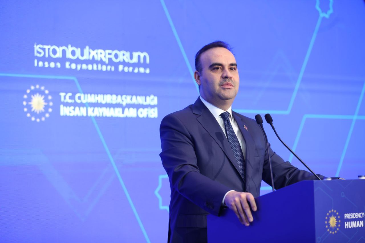 Bakan Kacır: Türk gençliğini TÜBİTAK’ta akıl teri dökmeye davet ediyorum