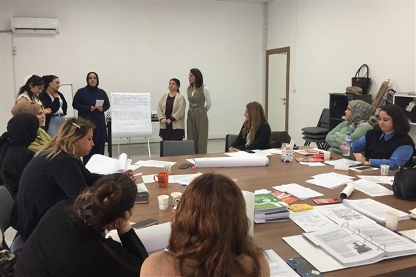 Diyarbakır’da “Kadının Ekonomik Hakları” tartışıldı