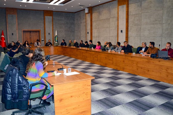 Diyarbakır’da afetle mücadelede yerel yönetimlerle iş birliği toplantısı yapıldı