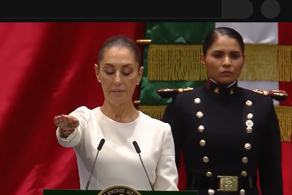 ABD Meksika’ya yönelik gümrük vergilerini bir ay erteledi