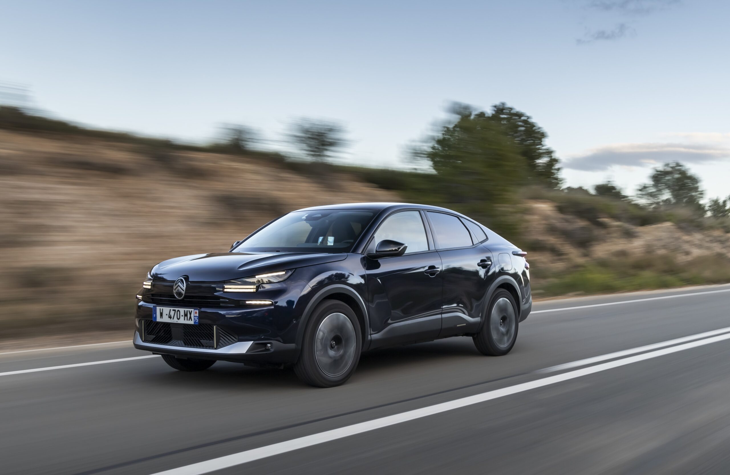 Citroen yeni C4X, yenilikçi reklam geleneğini sürdürüyor