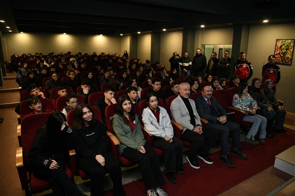 Çayırova’da afet farkındalık eğitimi düzenleniyor