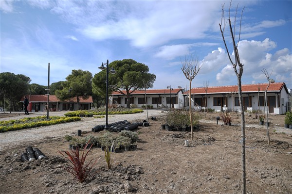 Çandarlı Sosyal Tesisi’nde yenileme çalışmaları tamamlanıyor