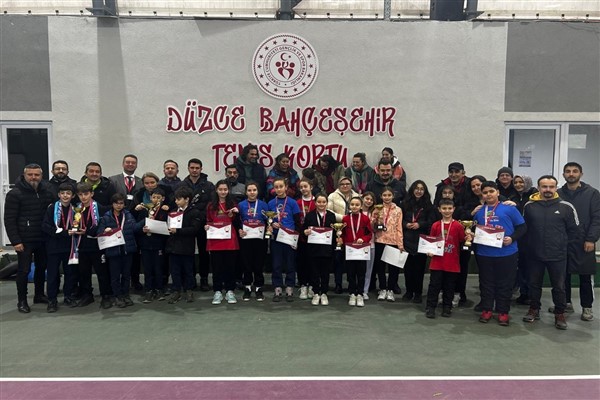 Düzce’de tenis müsabakaları sona erdi