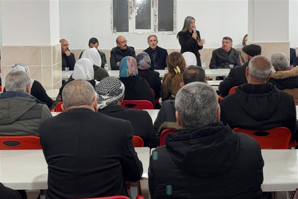 Eş Başkanlar Şedal ve Zeydan mahallelerde halkla bir araya geldi