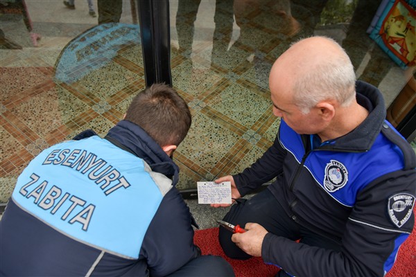 Esenyurt’ta halk sağlığını tehdit eden restoran mühürlendi