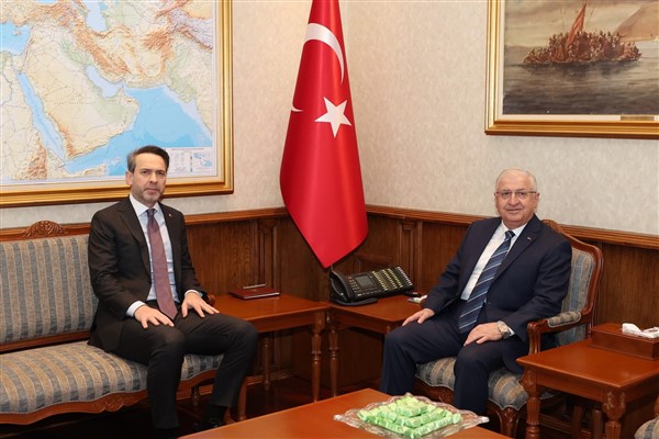 Milli Savunma Bakanı Güler, Enerji ve Tabii Kaynaklar Bakanı Bayraktar ile görüştü