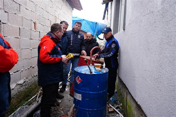 Düzce’de, satışı yasak olan uçan balonlara yönelik denetim yapıldı