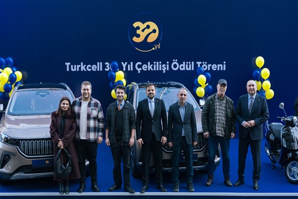 Turkcell’in dev 30. yıl çekilişinin kazananları ödüllerine kavuştu