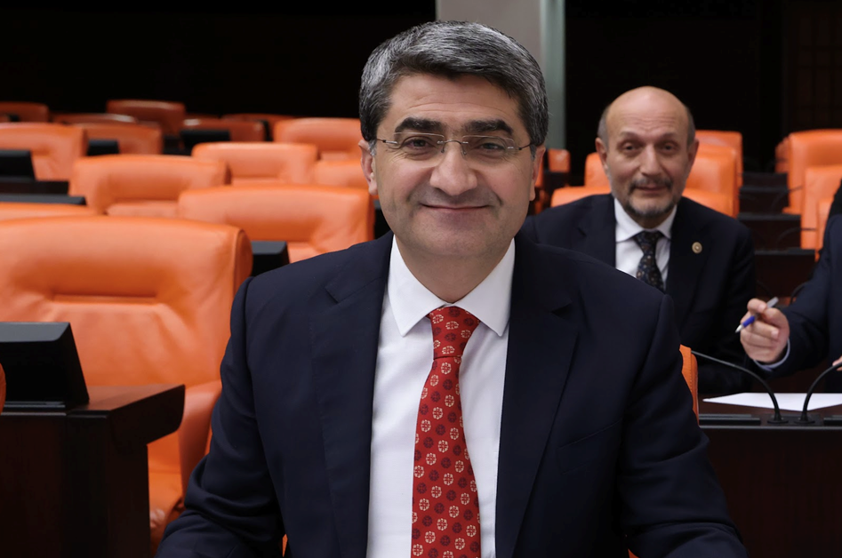 Ekmen: Borcu borç ile kapatan Mersinli çiftçilerimizin don zararı karşılanmalıdır