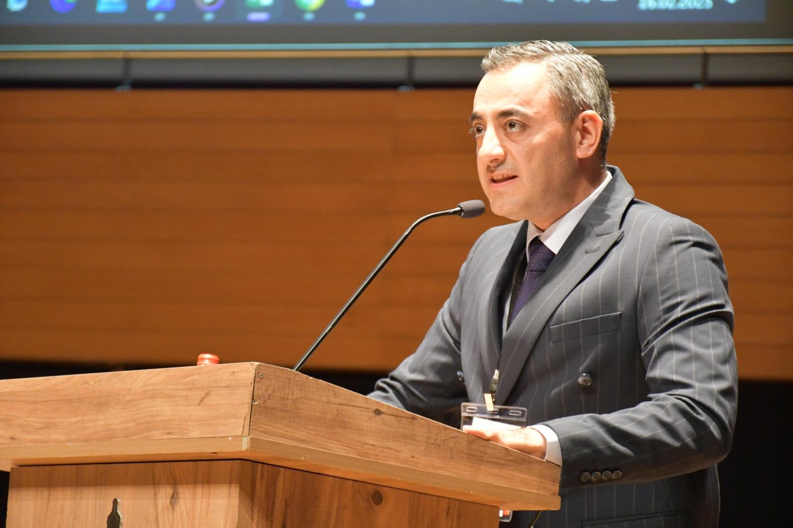 İzmir Kent Konseyi Başkanı Özgür Topaç oldu