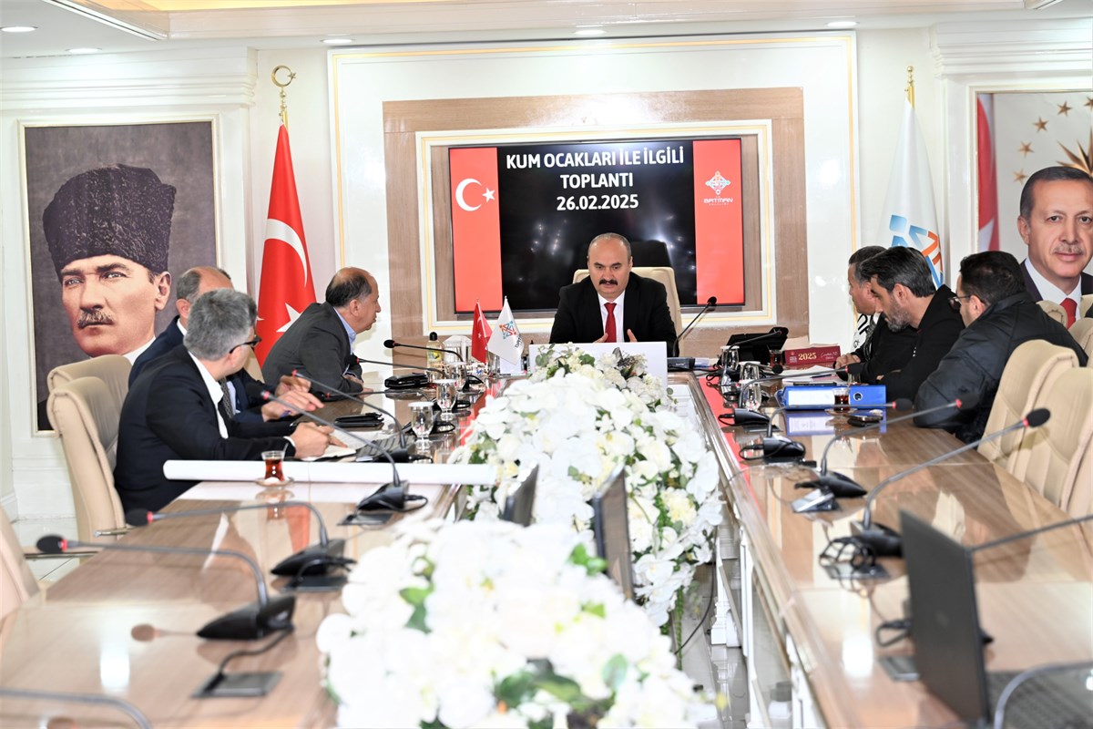 Vali Canalp: Hiçbir şey halkımızın sağlığından daha değerli değildir