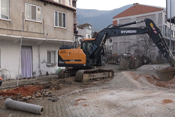 Gemlik ve Mustafakemalpaşa’da altyapı çalışmaları sürüyor