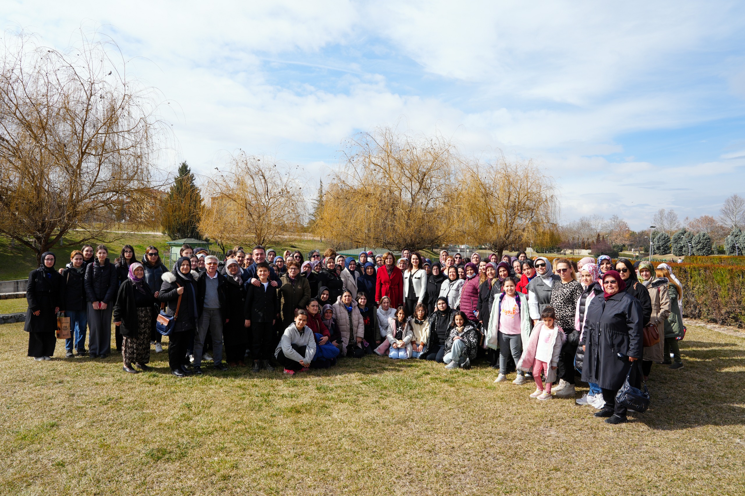 Başkan Ünlüce, Sivrihisarlı kadınlarla buluştu