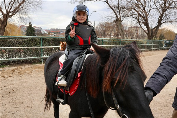 Eskişehir’de at binişi etkinlikleri düzenleniyor