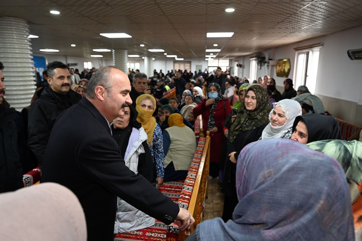 Vali Canalp, Huzur Mahallesi’nde vatandaşlarla bir araya geldi