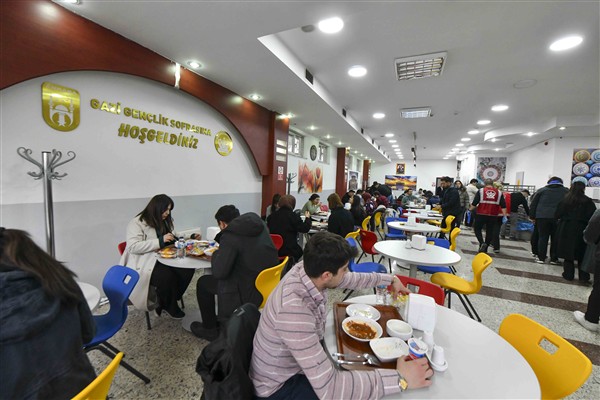 Ankara’da Gençlik Sofraları uygulaması ile hizmet veriliyor