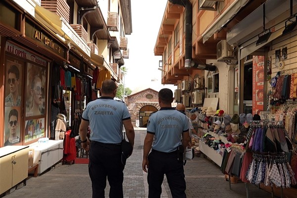 Bursa Büyükşehir Zabıtası bayramda görev başında
