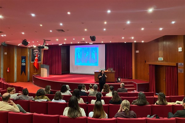 Eskişehir Büyükşehir Belediyesi personeline yönelik eğitimler sürüyor