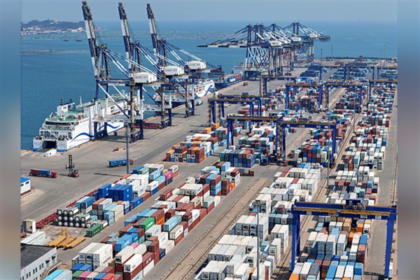 Çin limanları, kargo ve konteyner hacminde dünya birinciliğini korudu