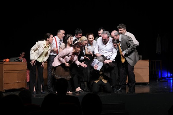 Giresun’da “Yaşar Ne Yaşar Ne Yaşamaz” oyunu sahnelendi