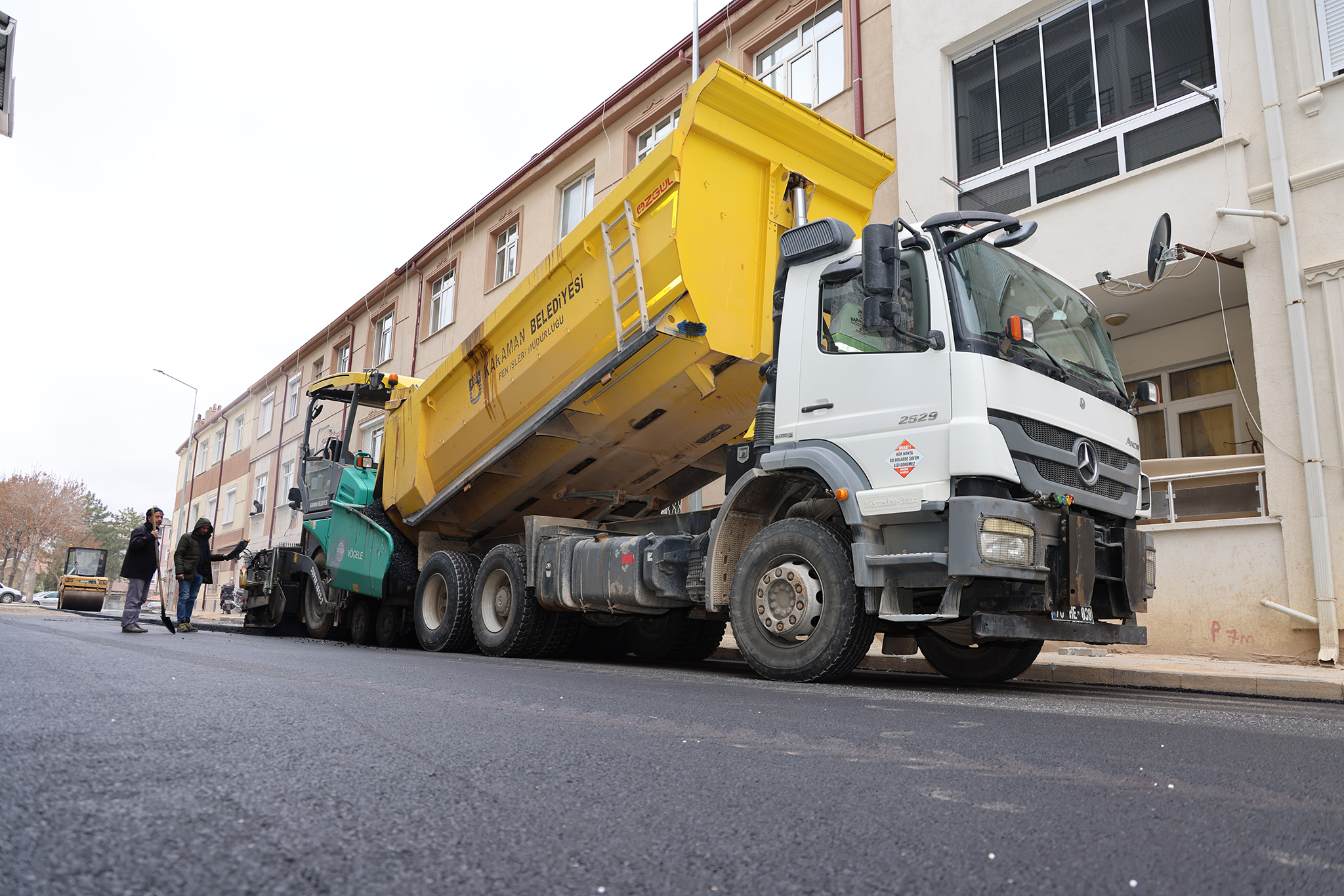 Karaman’da asfalt çalışmaları farklı bölgelerde sürüyor