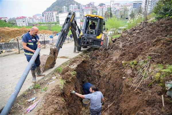 Giresun Belediyesi şehir genelinde yenileme çalışmalarını sürdürüyor