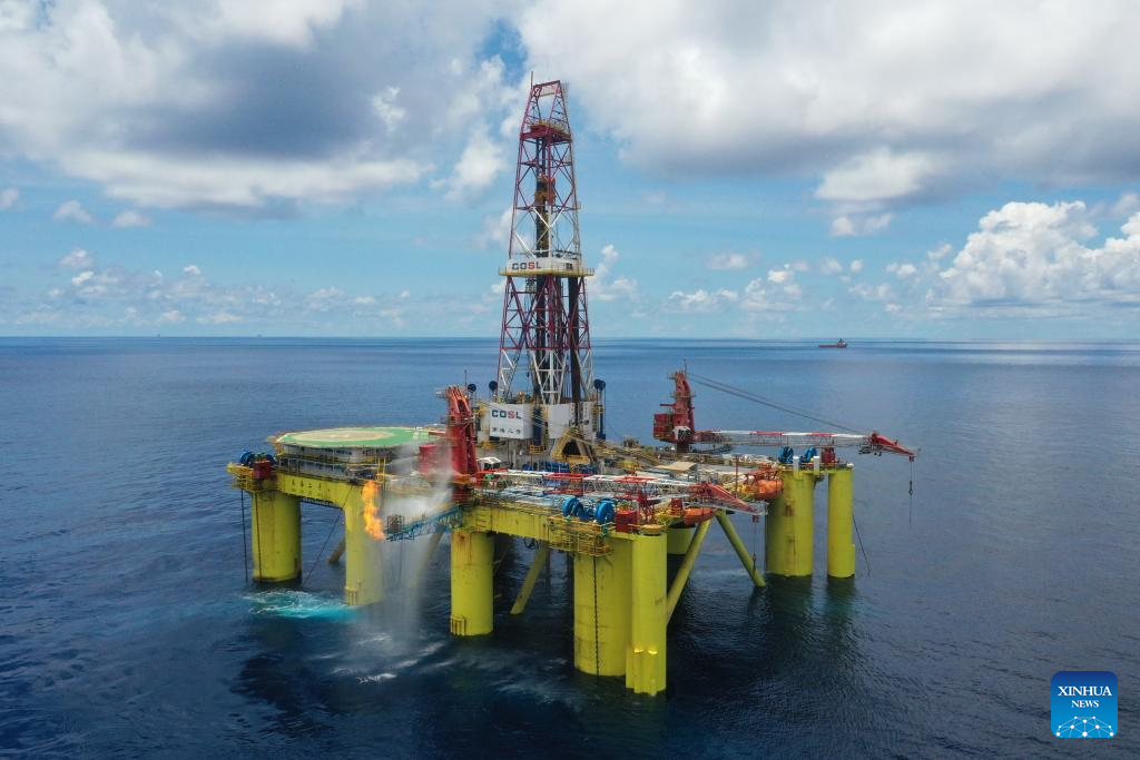 Güney Çin Denizi’nde büyük petrol sahası keşfi