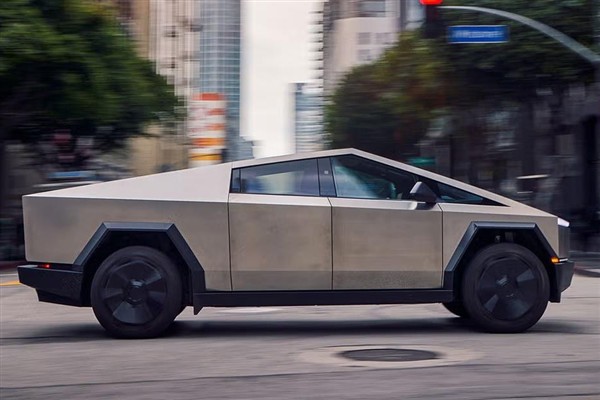 Kanada, Tesla teşviklerini askıya aldı