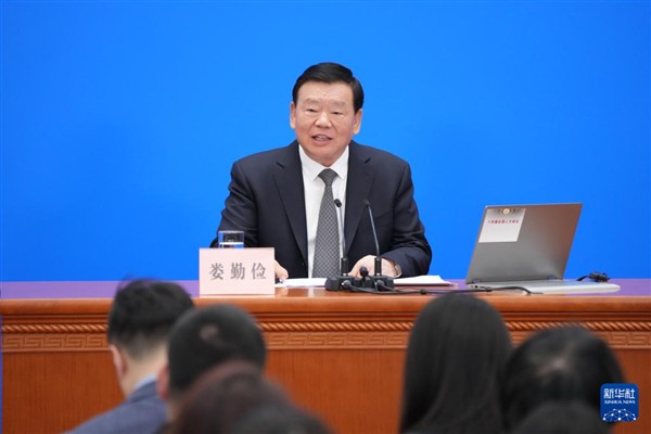 “Çin-ABD ekonomik ve ticari ilişkilerinin özü kazan-kazandır”