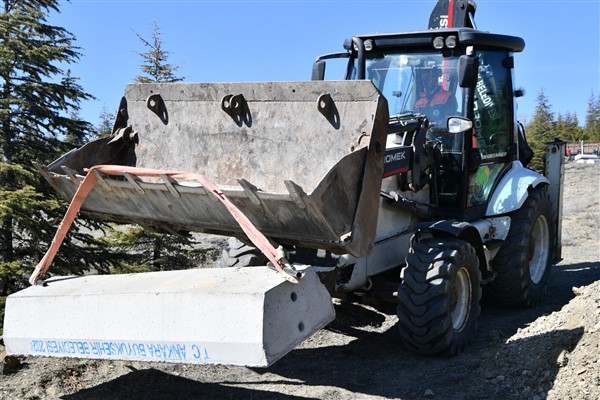 Mamak Belediyesi, Gökçeyurt’ta yaban hayvanları için su kaynağı sağladı