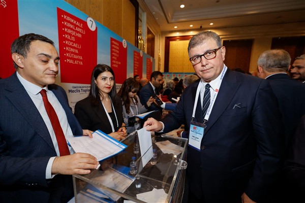 Başkan Tugay: Türkiye’yi sağlıklı bir noktaya götüreceğiz