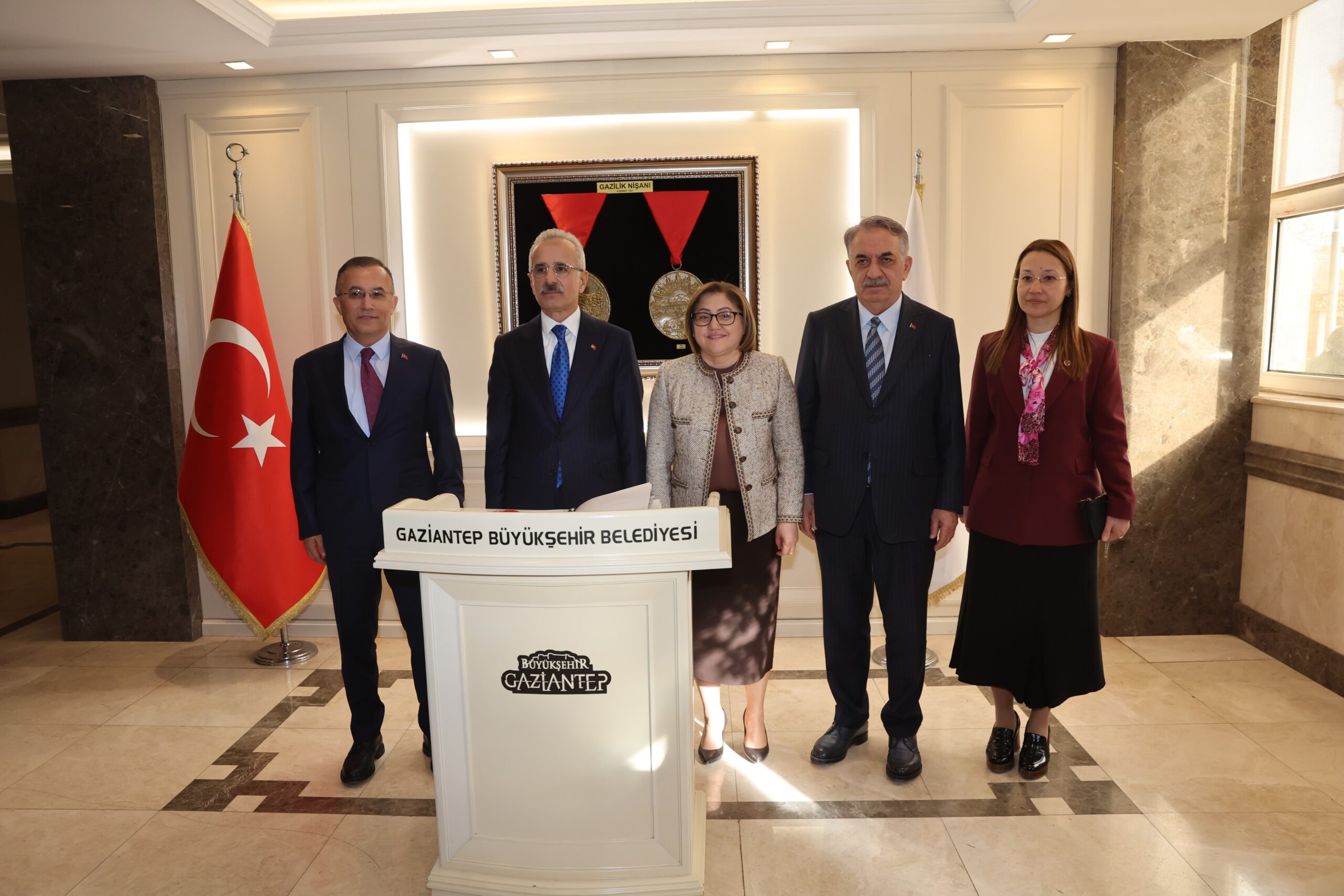 Bakan Uraloğlu’ndan Başkan Şahin’e ziyaret