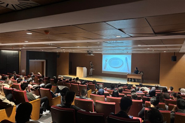 Düzce Üniversitesi’nde “Sektör-Öğrenci Buluşmaları” gerçekleştirildi