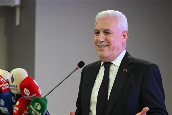 Bozbey: Belediyenin bütçesini seçim kampanyalarına harcamışlar