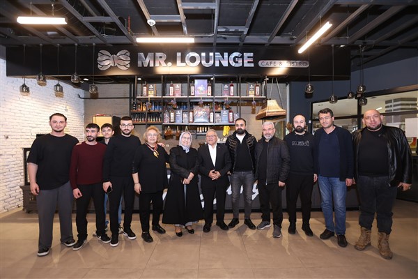 Başkan Büyükkılıç, esnaf ve vatandaşlarla bir araya geldi