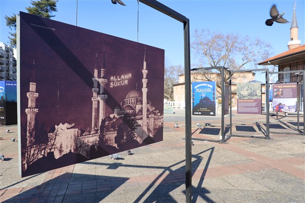 Bursa’da ramazan ayı etkinlikleri kapsamında iki sergi ziyarete açıldı