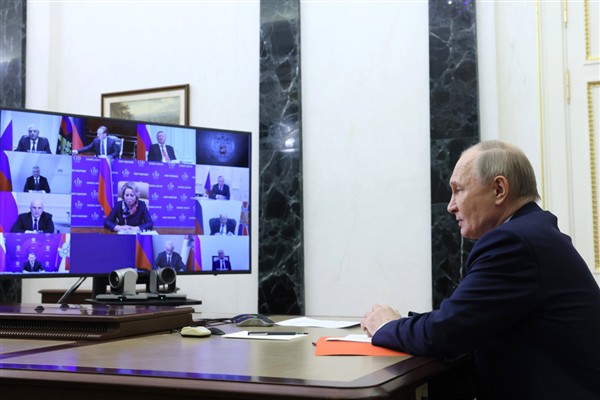 Rusya Devlet Başkanı Putin, Güvenlik Konseyi’nin daimi üyeleriyle toplantı yaptı