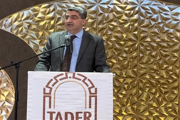 Ekmen, Ankara Tarsuslular Derneğinin iftarına katıldı