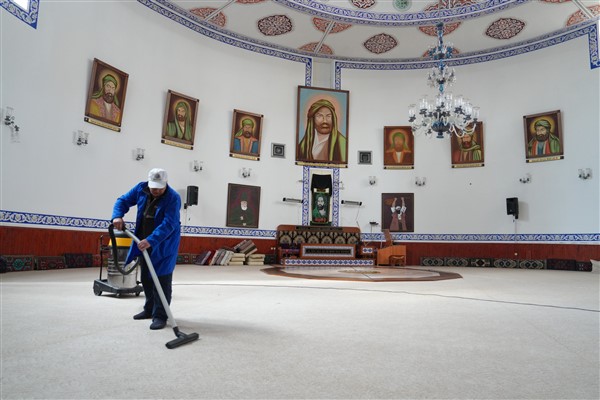 Kartal’da bayram öncesi ibadethanelerde temizlik çalışması başlatıldı