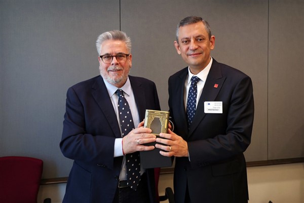 CHP Genel Başkanı Özel, AP Türkiye Daimi Raportörü Amor ile görüştü