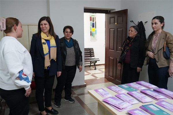 Eş Başkan Bucak’tan Sosyal Hizmetler Dairesi Başkanlığı çalışanlarına ziyaret