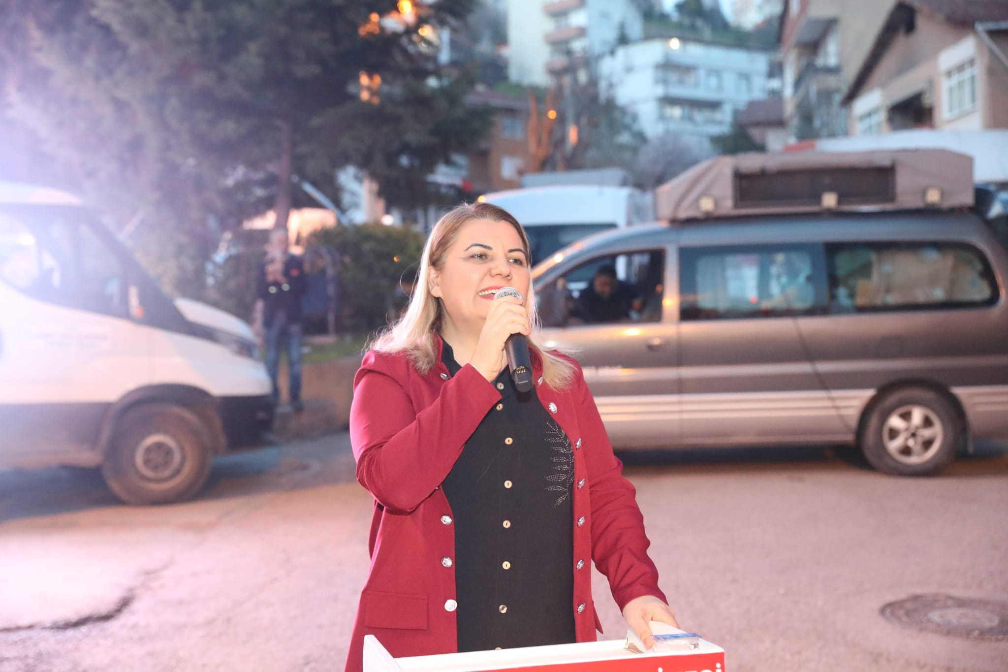 Başkan Hürriyet, Topçular Mahallesi sakinleriyle iftar sofrasında bir araya geldi