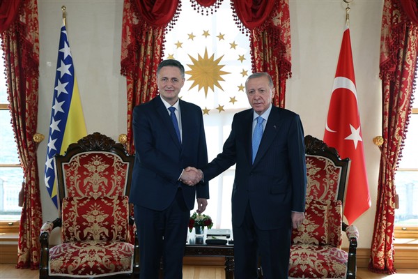 Cumhurbaşkanı Erdoğan, Bosna Hersek Devlet Başkanlığı Konseyi Üyesi Becirovic’i kabul etti