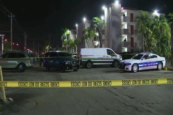 Florida’da üç çocuk da dahil olmak üzere dört kişi silahlı saldırıda öldürüldü