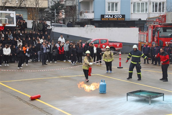 Öğrenciler, deprem, yangın ve ilk yardım konularında bilinçlendirildi