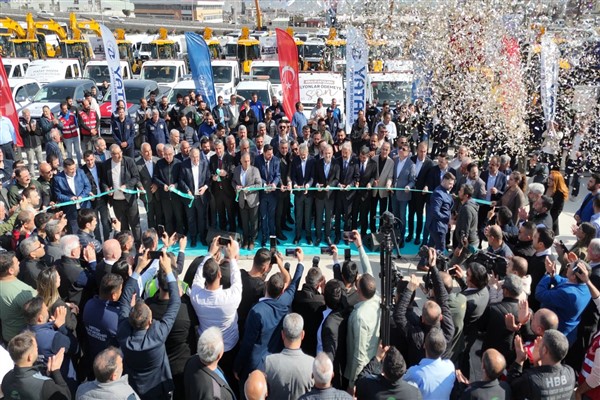 Hatay Büyükşehir Belediyesi, araç filosuna 1000 yeni araç eklendi