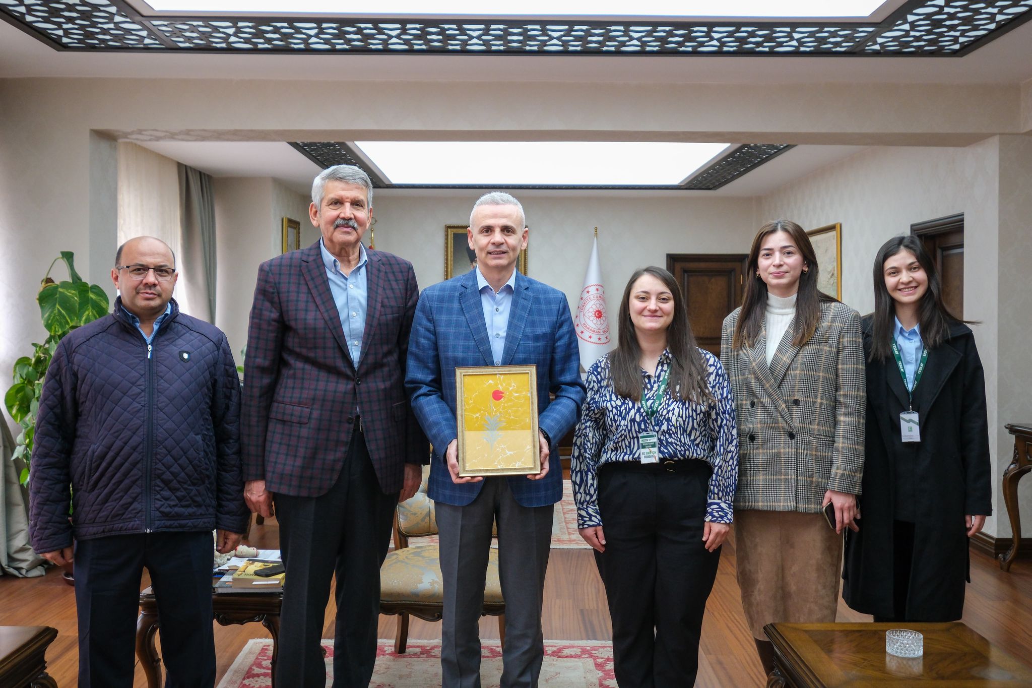 Vali Çiçekli, Yeşilay Karaman Şubesi’ni kabul etti